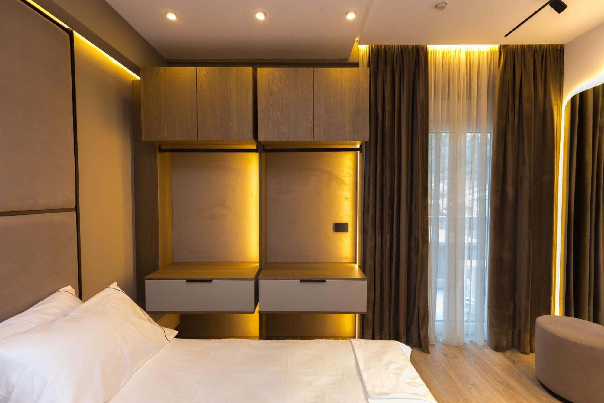 Diora'S Hotel And Apartments วญอเรอ ภายนอก รูปภาพ